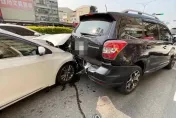 影/恍神？台南7旬翁紅燈沒煞車　釀5車追撞交通回堵