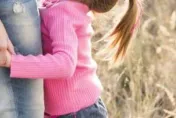 女兒太火辣懷疑戴綠帽！父偷驗DNA秒心碎　結局竟是「她」疏失惹禍