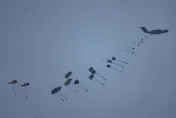降落傘沒打開！加薩「空投物資」失速砸落北部難民營釀5死10傷