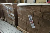 影/持續把關食安！竹縣再流入蘇丹紅辣椒粉　衛生局查封612箱「特製醬」