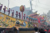 影/12年1科！台南和勝堂「王船開光出廠遶境」　長24尺王船陸上行舟超壯觀