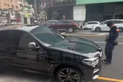 影/台中BMW車頭超出停車格！被收費又開單　民眾直呼：很衰欸
