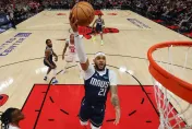 影/獨行俠中鋒連進28球！直追張伯倫　NBA近50年最狂紀錄