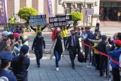 影/高虹安貪污案又被爆「潑咖啡滅證」　民眾聲援出庭：檢察官放消息手段低俗