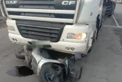 快訊/台中港雙載機車「鬼切左轉」！聯結車煞不住輾斃騎士
