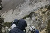 快訊/禍從天降！秀林國中登山隊「攀奇萊山遇落石」　4學生遭擊傷待救援