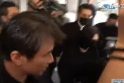 影/小S緊牽許雅鈞送公公最後一程！許慶祥遺孀眼眶泛淚　場面哀戚
