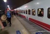 白沙屯媽祖/香燈腳包車「普悠瑪」！首度停靠白沙屯站　當地鄉親嗨翻