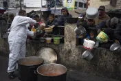 以巴開戰/加薩物資站遭空襲23名巴勒斯坦平民喪生　哈瑪斯痛批以色列暴虐