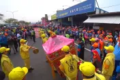 白沙屯媽祖/尷尬了！遇鞭炮陣迎駕竟「直接繞過」　網驚嘆：媽祖神風