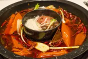 吃完麻辣鍋喉嚨痛！　大陸妹子竟遭「急性會厭炎」奪命