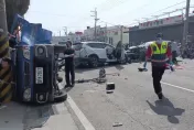 快訊/彰化恐怖車禍！三寶衝入對向　4車炸爛變「廢鐵」4傷搶救中