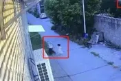 男童掐暈4歲妹「丟糞坑溺死她」　未滿12歲獲撤案…家屬崩潰：不接受
