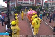 白沙屯媽祖/90度大轉彎！無預警衝通霄分局　香燈腳淚喊：感謝員警9天8夜辛勞