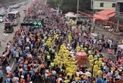 白沙屯媽祖/下午就回宮！媽祖婆最後一哩路萬人緊跟　空拍圖曝光太震撼