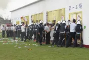影/不給打籃球！矯正署敦品中學發生「暴動」　大批警力前往支援