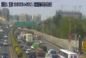 快訊/國1瑞隆路段連環車禍！1遊覽車、2小客車相撞　2人夾困車內