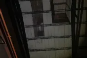 2越南移工疑「酒後爬屋頂」踩破採光罩重摔　送醫雙亡