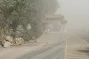 7.2強震撼全台/邊坡修復員遭巨石砸中！夫肉身急護仍難救　心痛看妻在懷中斷氣