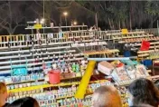 夜市攤商慘遭「6黑衣男砸爛痛毆」...老闆卻不願提告？　網傳內情：不值得同情