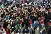 陸清明連假旅遊回暖！跨區流動7.5億人次　出入境旅客數趨近疫前水準