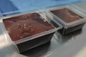 錯信生娃能治痛經！　輕熟女肚中抽出500毫升「巧克力黏液」醫生看傻
