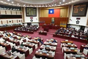 北市某議員小編疑涉犯國安法！檢調突襲北市議會調資料