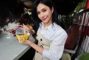 夜市老闆擺攤邊追八點檔！　女星直擊甜喊：我就在你身後