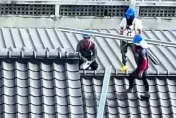 影/太危險！高雄工人「0防護措施」進行高空作業　附近住戶全看傻
