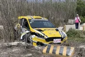 影/澎湖車賽連兩天出意外！「賽車教父」廖老大兒子失控撞護欄　驚險影片曝光
