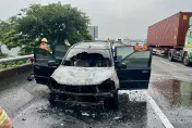 國3北上樹林段火燒車　自小客車頭冒煙起火駕駛棄車逃生