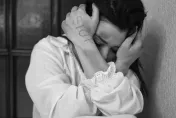19歲聾啞女遭2少年輪流侵犯　母報警後竟被嫌犯父親「活活砍死」