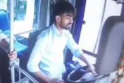 影/差點見閻王！公車司機開到「閉眼度估」下秒暴衝撞柱釀18傷