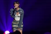 李芷婷無罩入鏡被讚深夜福利！網友直指：激凸了　她認不舒服