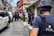 台南囂張男持長槍當街咆哮！警封街圍捕…竟查扣12把空氣槍
