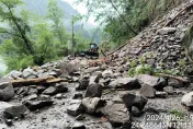 山區大雨＋落石不斷！中橫便道搶修受阻　今封閉「人和機具暫撤」