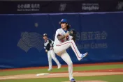 快訊/衰到爆！休息區「被強襲球直擊下巴」　林昱珉骨裂需休養6周