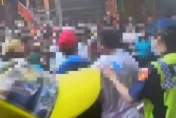 屏東鹽埔廟會大亂鬥！　2男持酒瓶互毆...掀2派人馬肢體衝突