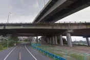 快訊/福和橋下手扶梯驚見「男子懸空晃」！民眾嚇傻　現場封鎖中