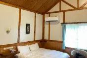 溫泉會館一晚快5千「跳蚤咬、水池有蟲屍」！業者道歉：已退費