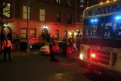 影/美哥大反戰示威情勢升級　抗議者佔領校舍遭優勢警力壓制逮捕