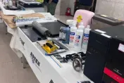 《無雙》電影翻版！美術繪畫高仿真500元假鈔　買毒被抄了