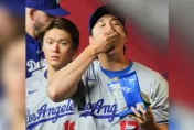 大谷板凳坐好坐滿！猛嗑瓜子看山本第3勝　吃相被虧像小學生