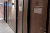 男生女生分開洗！桃機免費淋浴間　長途旅客直呼：超需要的
