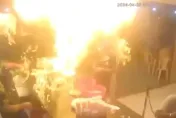 影/火爐旁倒酒精！牛排店「突爆恐怖烈焰」3員工瞬變火人嚴重燒傷