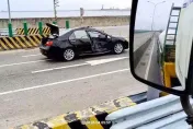 快訊/西濱快速道路林口段「紅牌重機」車禍！　騎士拋飛倒臥血泊