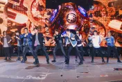 五月天再合體Energy！阿信挑戰高難度「E16蹲」　曝牛奶曾每天陪練舞