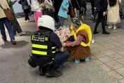賣花老婦遭警關切落淚！他不捨痛罵…網竟無人挺　中山分局也回應了