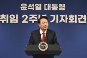第一夫人收受名牌包　尹錫悅就職兩周年記者會上向國民道歉