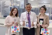 最美醫護！50歲男「搭機捷突昏迷」　2護理師現場CPR搶回一命